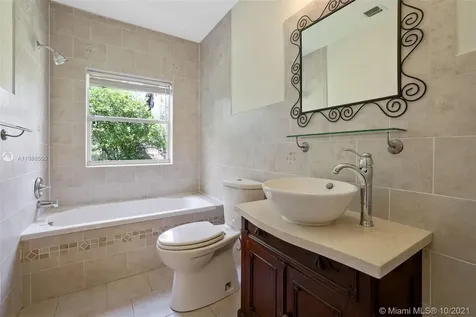 3871 S Le Jeune Road Coconut Grove FL 33146