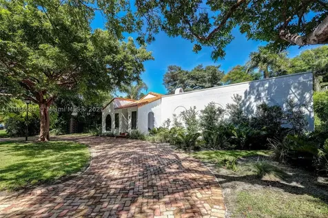 3871 S Le Jeune Road Coconut Grove FL 33146