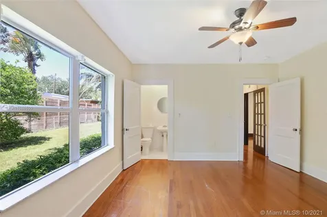 3871 S Le Jeune Road Coconut Grove FL 33146