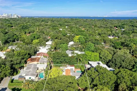 3871 S Le Jeune Road Coconut Grove FL 33146