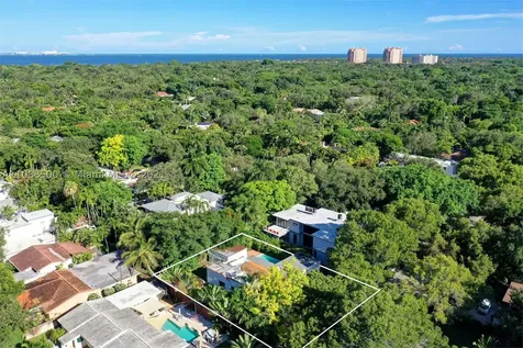 3871 S Le Jeune Road Coconut Grove FL 33146