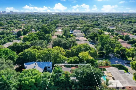 3871 S Le Jeune Road Coconut Grove FL 33146