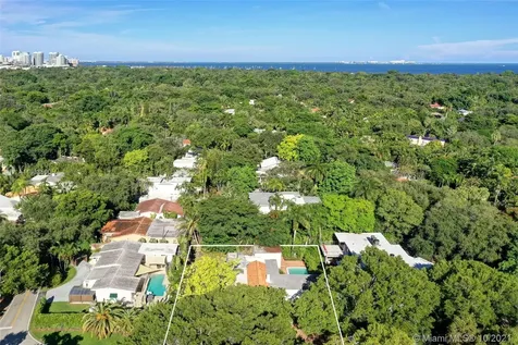 3871 S Le Jeune Road Coconut Grove FL 33146