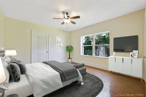 3871 S Le Jeune Road Coconut Grove FL 33146