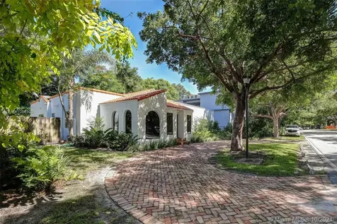 3871 S Le Jeune Road Coconut Grove FL 33146