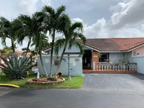 4527 SW 143rd Place E Miami FL 33175