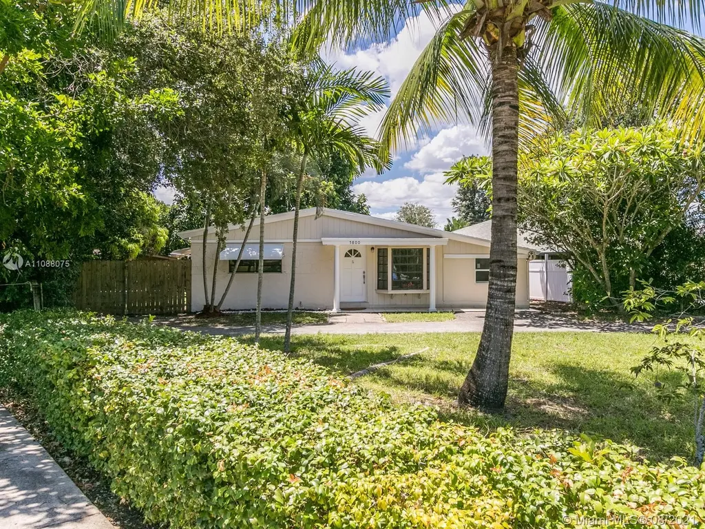 5800 S Farragut Drive Hollywood FL 33021