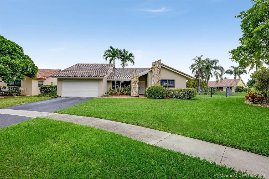 514 NW 104th Terrace Plantation FL 33324