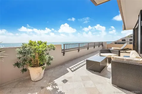 251 Crandon Boulevard Key Biscayne FL 33149