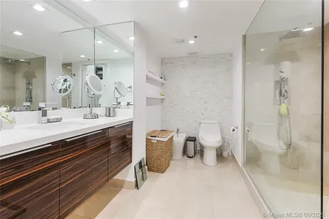 251 Crandon Boulevard Key Biscayne FL 33149