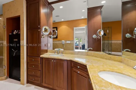 13195 Biscayne Island Terrace North Miami FL 33181