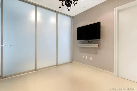 50 S Pointe Drive Miami Beach FL 33139
