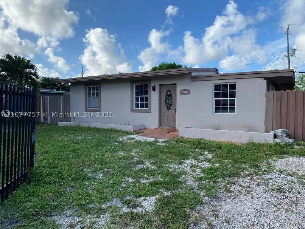 4570 SW 39th Street West Park FL 33023
