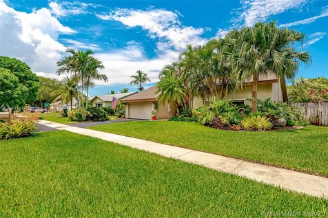 10133 NW 21st Street Pembroke Pines FL 33026