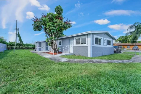 8300 NW 29th Court Miami FL 33147