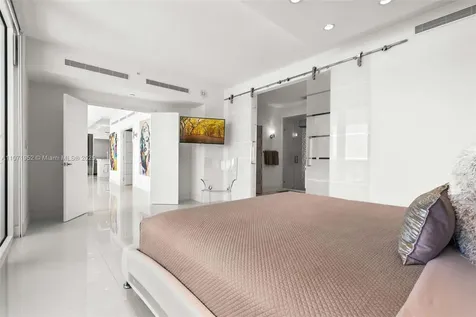 100 Lincoln Road Miami Beach FL 33139