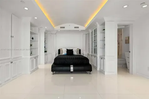 100 Lincoln Road Miami Beach FL 33139