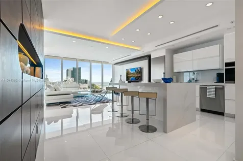 100 Lincoln Road Miami Beach FL 33139