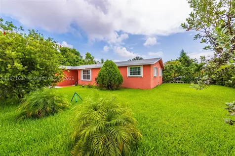 9901 NW 31st Avenue Miami FL 33147