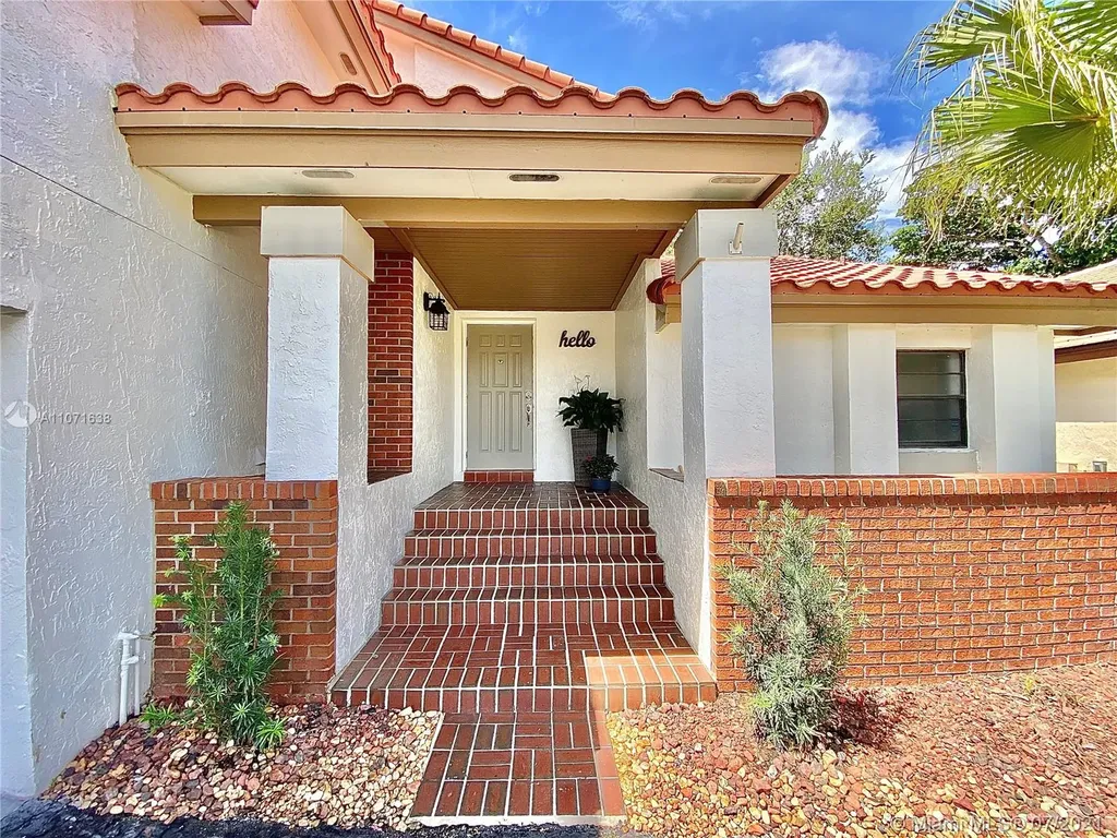 2204 Charleston Weston FL 33326