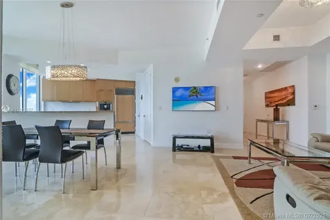 15811 Collins Avenue Sunny Isles Beach FL 33160