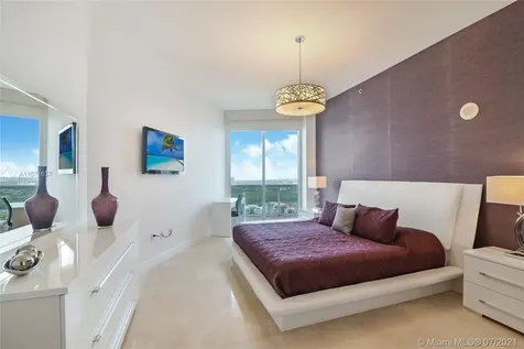 15811 Collins Avenue Sunny Isles Beach FL 33160