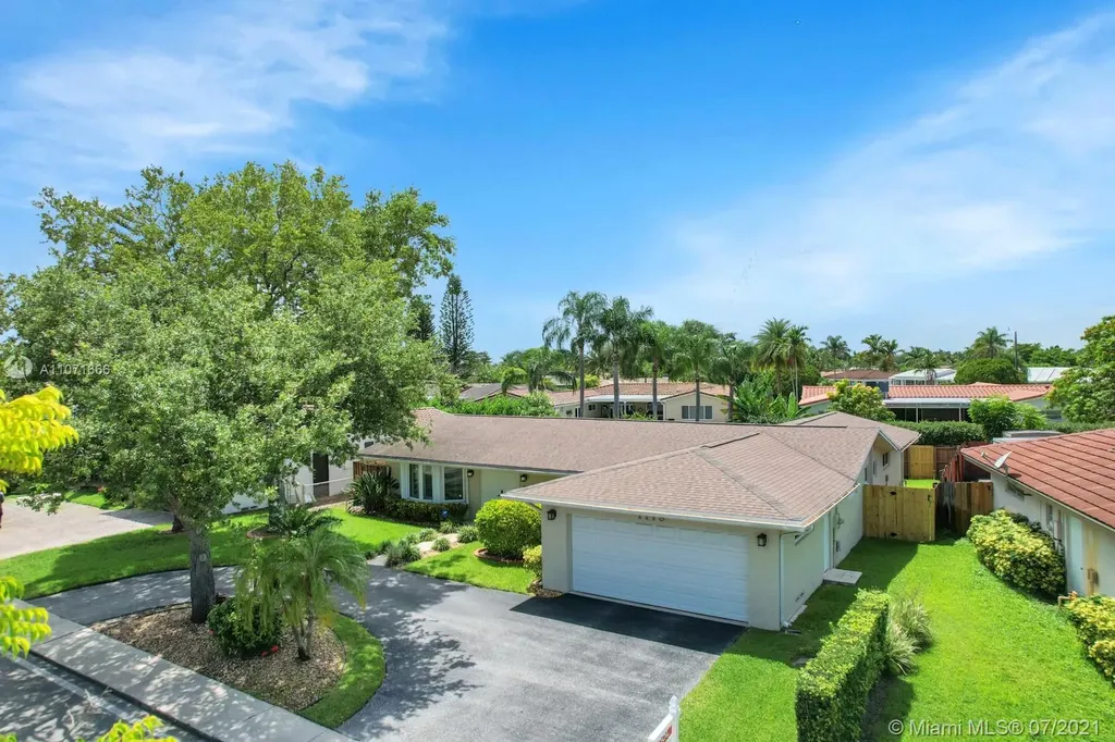 1118 N 46th Avenue Hollywood FL 33021