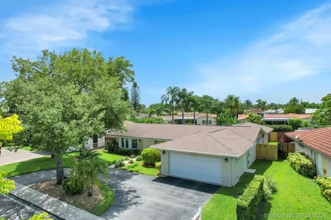 1118 N 46th Avenue Hollywood FL 33021