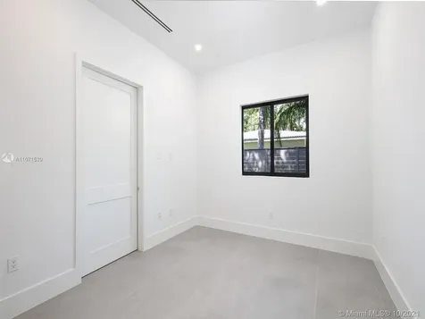 7901 SW 59th Avenue South Miami FL 33143