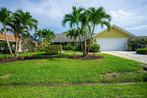 920 SE Bayfront Avenue Port St. Lucie FL 34983
