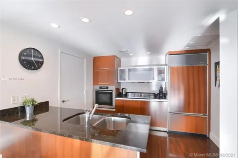 17201 Collins Avenue Sunny Isles Beach FL 33160