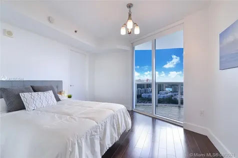 17201 Collins Avenue Sunny Isles Beach FL 33160