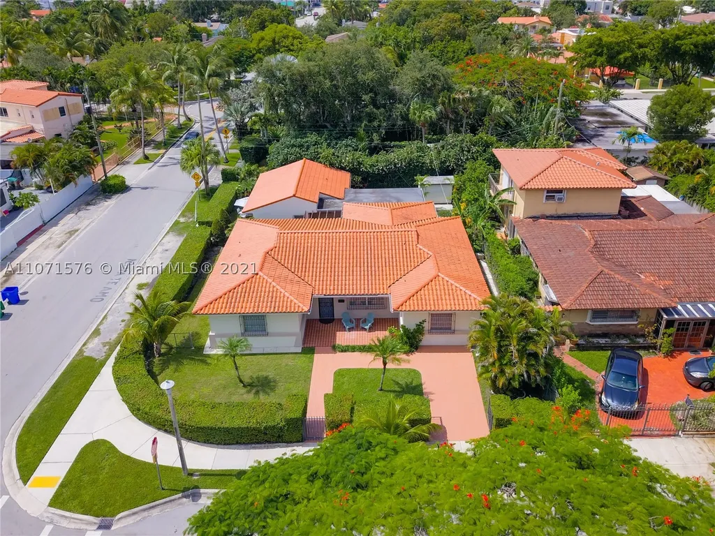 2300 SW 19th Terrace Miami FL 33145