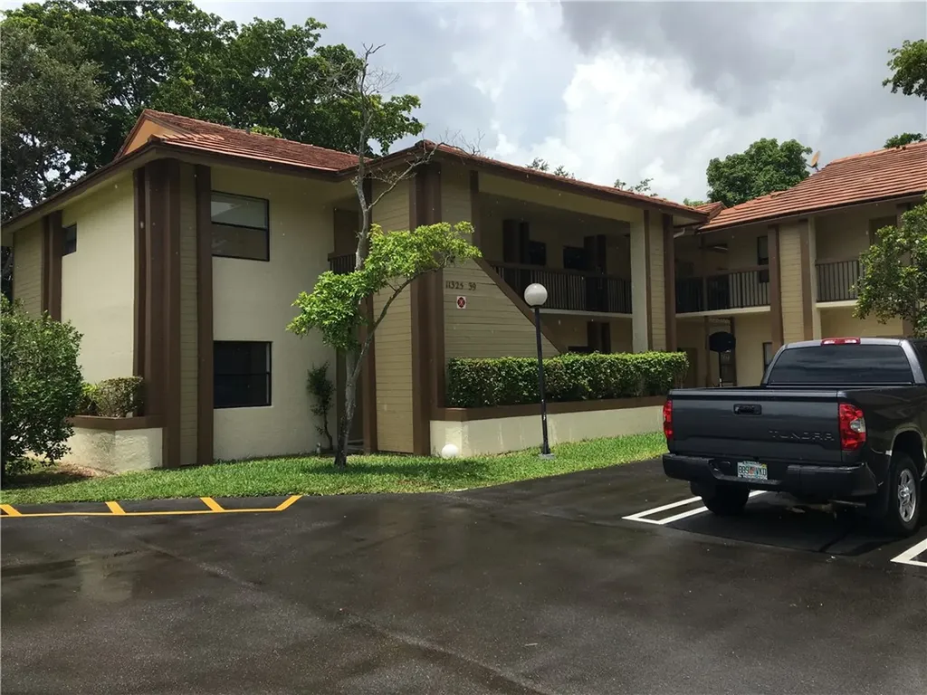 20033 NE 2nd Court Miami FL 33179