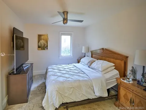 279 Galeon Court Coral Gables FL 33143