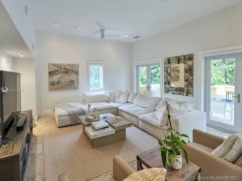279 Galeon Court Coral Gables FL 33143