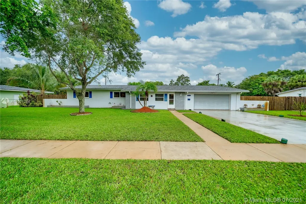 741 Gardenia Lane Plantation FL 33317