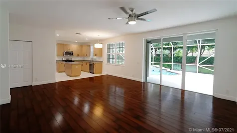 712 Tulip Creek Weston FL 33327