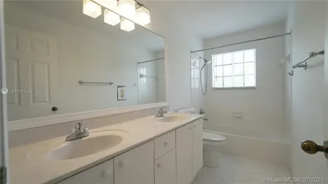 712 Tulip Creek Weston FL 33327