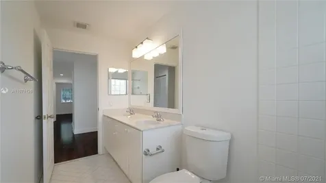 712 Tulip Creek Weston FL 33327