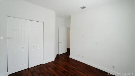 712 Tulip Creek Weston FL 33327