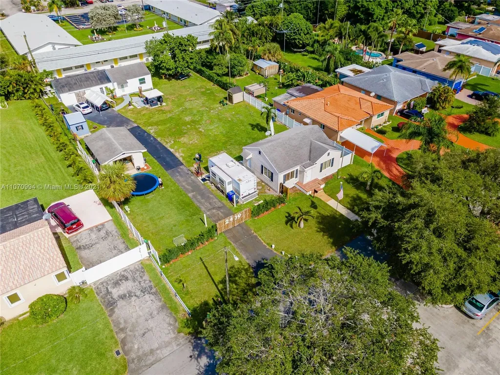 2439 Jackson Street Hollywood FL 33020