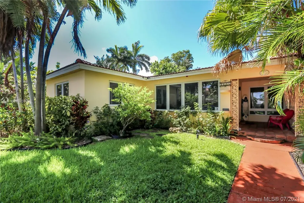 1046 Tyler Street Hollywood FL 33019