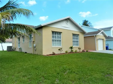 921 SW 88th Way Pembroke Pines FL 33025