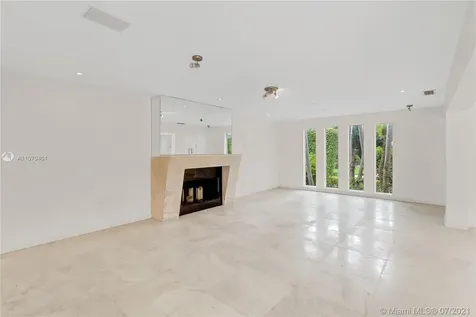 6620 Windsor Lane Miami Beach FL 33141