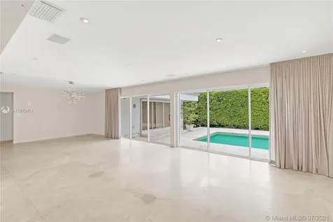 6620 Windsor Lane Miami Beach FL 33141