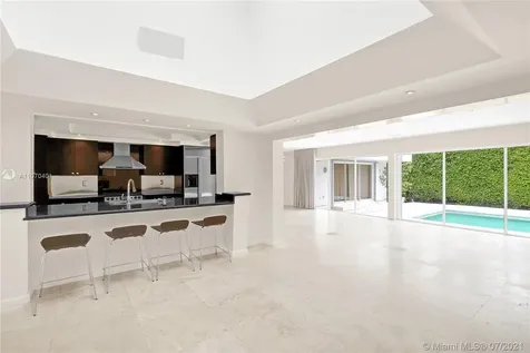 6620 Windsor Lane Miami Beach FL 33141