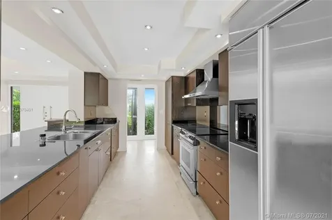 6620 Windsor Lane Miami Beach FL 33141