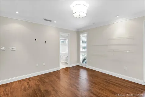6620 Windsor Lane Miami Beach FL 33141