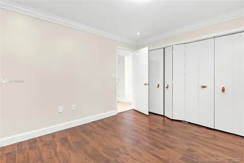 6620 Windsor Lane Miami Beach FL 33141